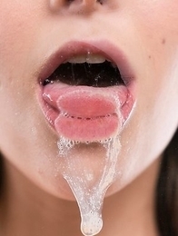 Tera Link Kisses You with a Mouthful of Cum