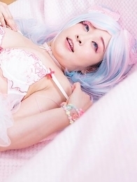 Ai Minano Gives a Messy Handjob