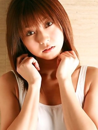 Mika Orihara shows hot curves while doing some gymnastics
