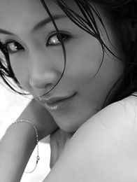 Sayaka Yamaguchi is simply amazing while enjoying summer