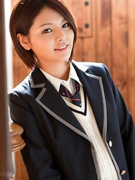 Tsubasa Akimoto in sexy uniform enjoys her way to school